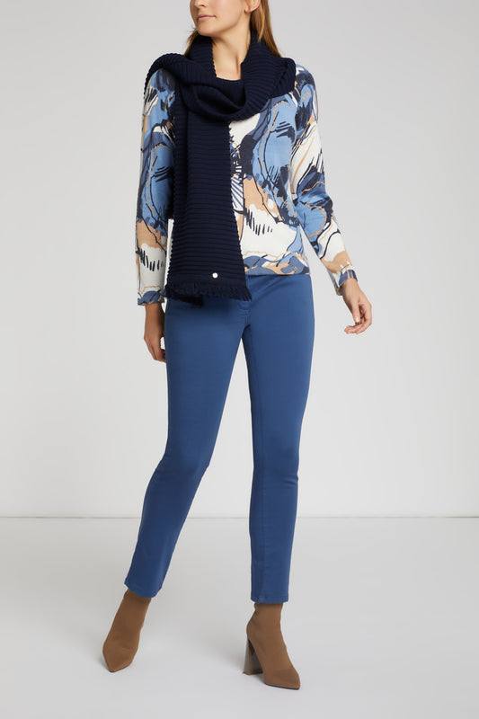 V-Neck Pullover mit Alloverdruck