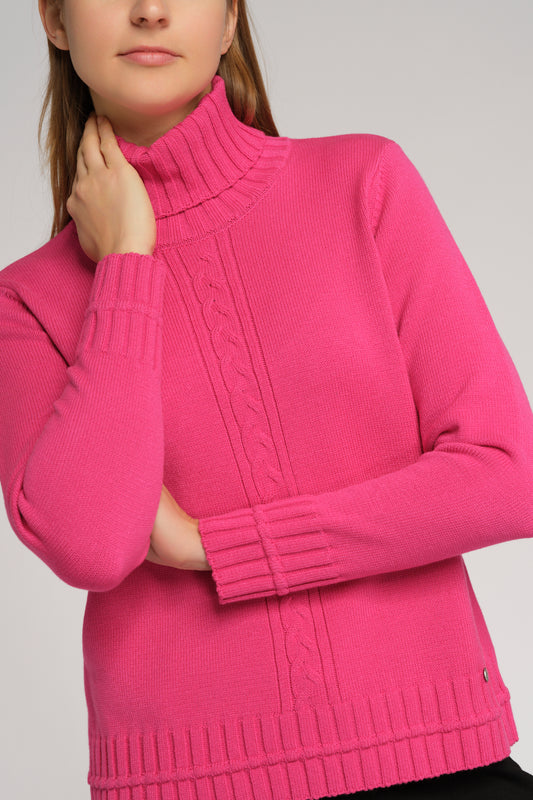 Rollkragenpullover mit Zopfmuster