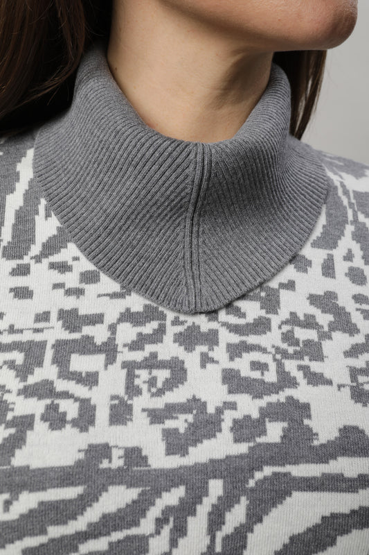 Pullover mit spitz zulaufendem Rollkragen und Jacquardmuster