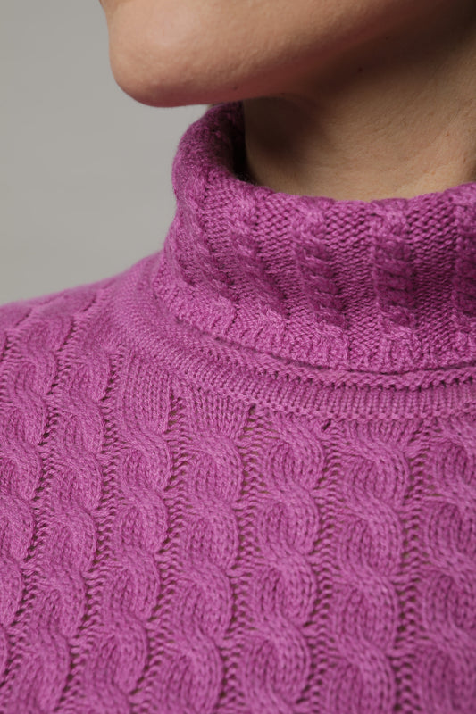 Pullover mit Rollkragen und Alloverdruck