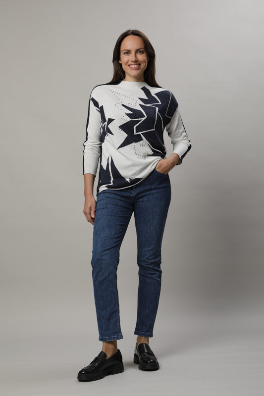 Pullover mit Kelchkragen und Frontdruck