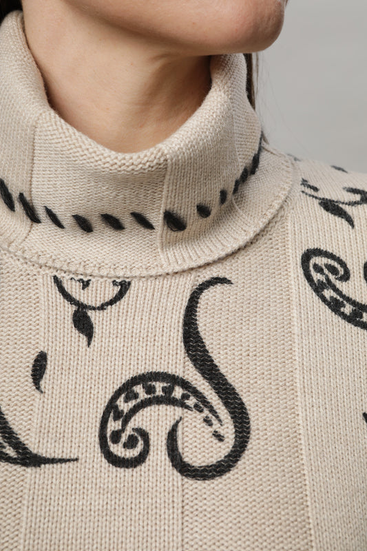 Pullover mit Rollkragen und Alloverdruck