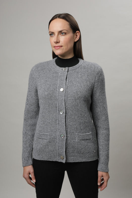 Strickjacke mit Rundhals und Knöpfen
