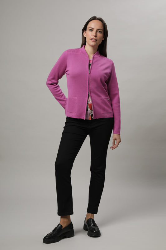 Strickjacke mit Stehkragen und Reißverschluss