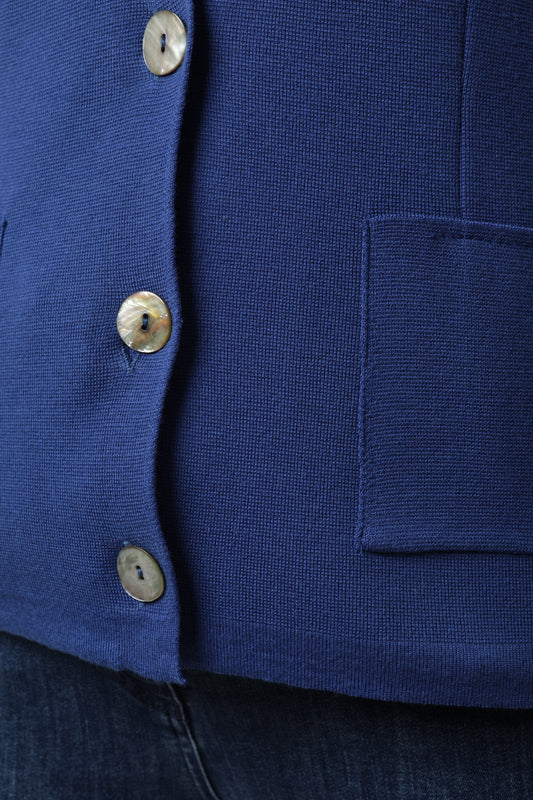 Strickjacke mit Umlegekragen und Milanostrick
