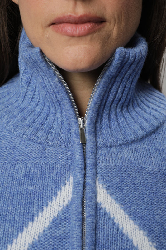 Strickjacke mit Stehkragen und Reißverschluss und zweifarbigem Strukturmuster