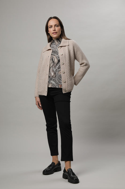 Strickjacke mit Umlegekragen und Strukturmuster