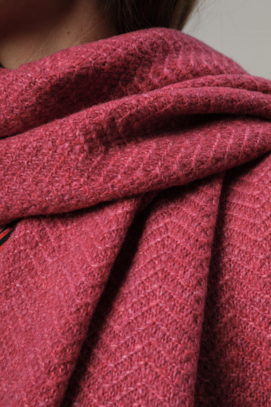 Schal mit Strukturmuster