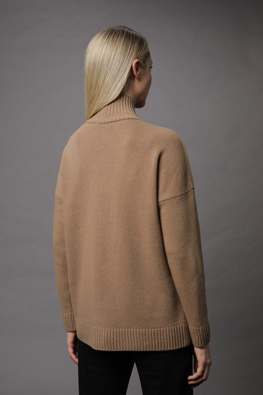 Pullover mit Stehkragen und Knopfleiste