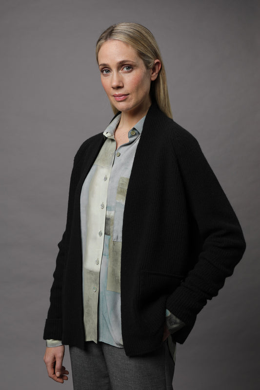 offene Strickjacke mit Stehkragen und Strukturstrick