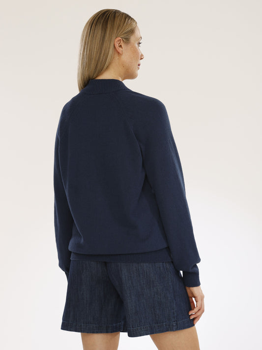 Jacke mit U-Boot-Ausschnitt