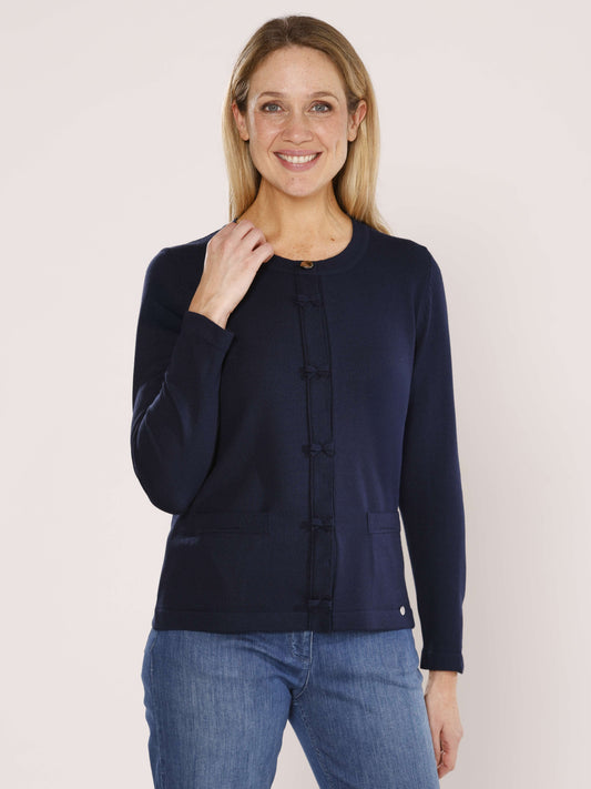 Strickjacke mit Rundhals und Knöpfen