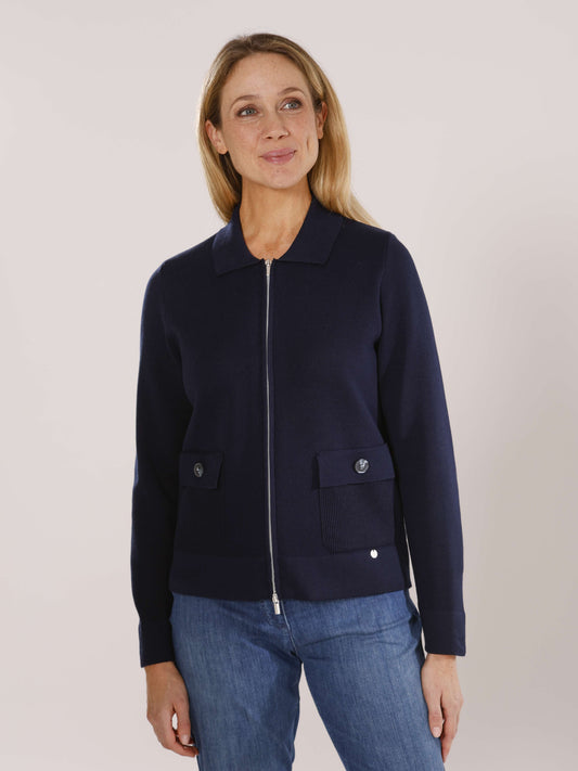Strickjacke mit Umlegekragen und Knöpfen