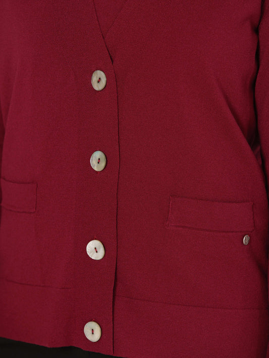Strickjacke mit V-Ausschnitt und Knöpfen