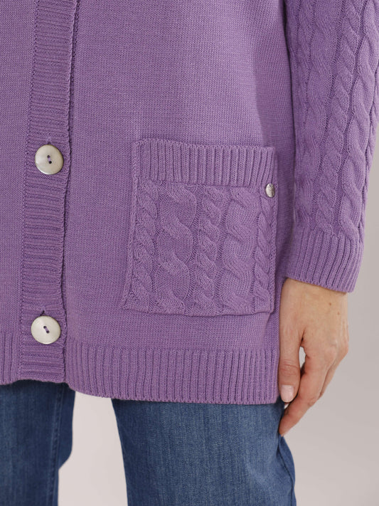 lange Strickjacke mit Knöpfen und Taschen