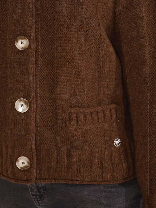 Strickjacke mit Stehkragen und Knöpfen