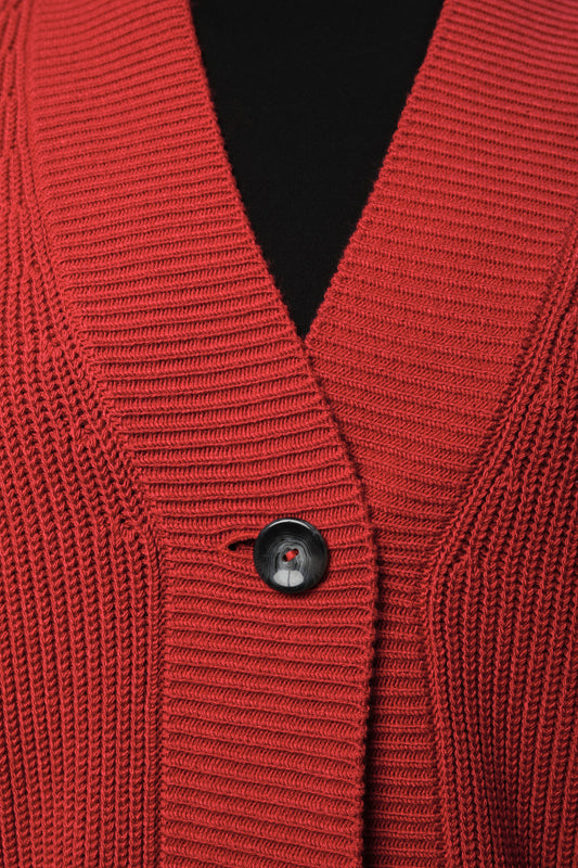 Strickjacke mit Knopf