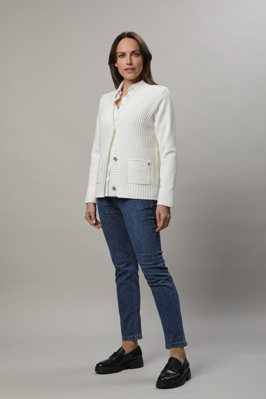 Strickjacke mit Knöpfen